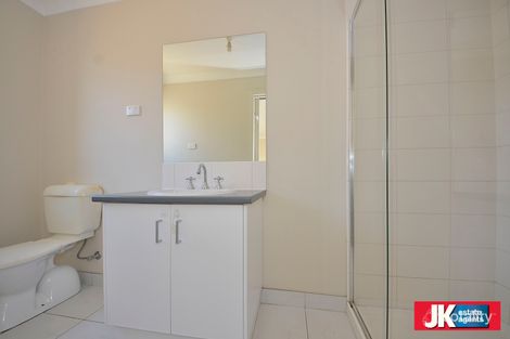 Property photo of 2/2A Flinders Crescent Wyndham Vale VIC 3024