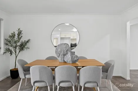 Property photo of 92 School Road Wynnum West QLD 4178
