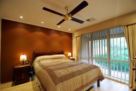 Property photo of 2 Hillside Court Aberfoyle Park SA 5159