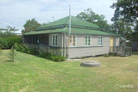 7 Esk St, Crows Nest, QLD 4355