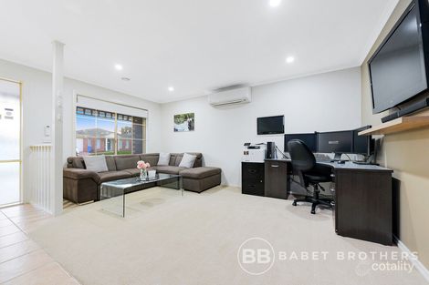 Property photo of 24 Oakman Way Hampton Park VIC 3976