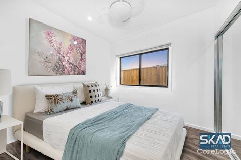 Property photo of 18 Brunning Rise Wollert VIC 3750