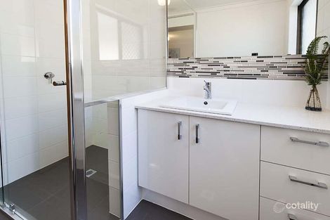 Property photo of 31 Hartington Way Carine WA 6020