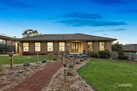 19 Levendale Ave, Mooroolbark, VIC 3138