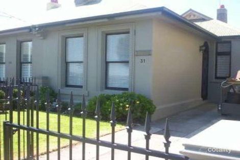 31 Beach Rd, Hampton, VIC 3188