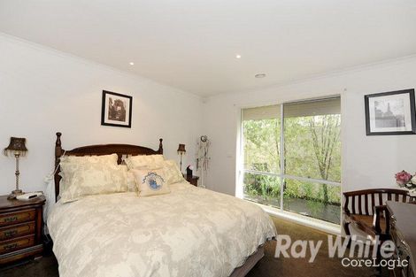 Property photo of 96 Sovereign Manors Crescent Rowville VIC 3178