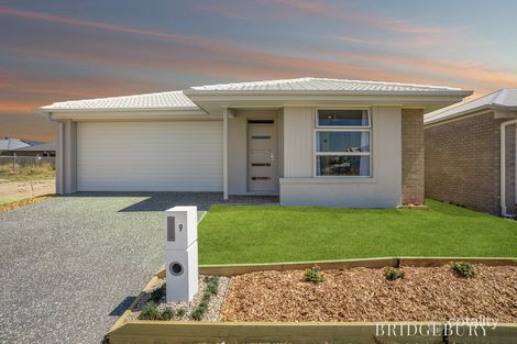 9 Tamarind Cres, Park Ridge, QLD 4125