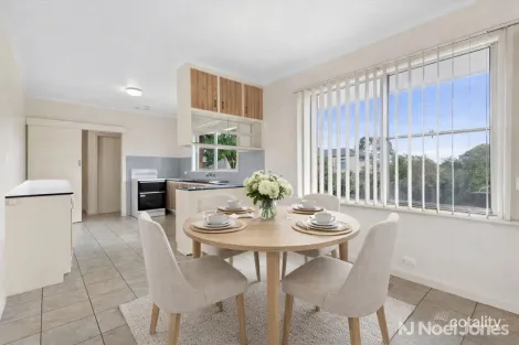 9 Leura St, Doncaster East, VIC 3109