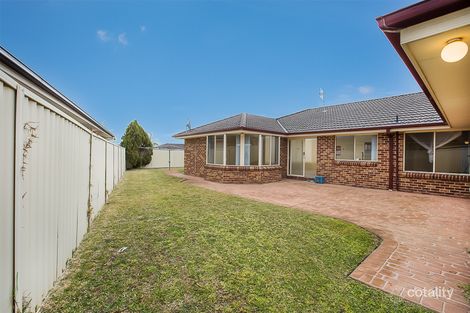 Property photo of 19 Macdougall Crescent Hamlyn Terrace NSW 2259