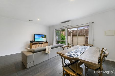 Property photo of 9 The Entrance Caroline Springs VIC 3023