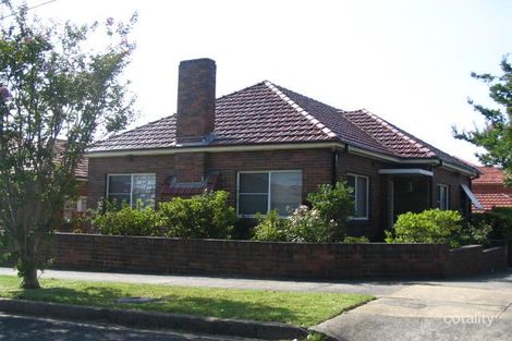 2 Clare Cres, Russell Lea, NSW 2046