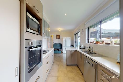 Property photo of 1 Comans Court Traralgon VIC 3844