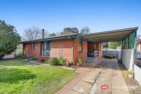 Property photo of 10 Meads Place Mount Austin NSW 2650