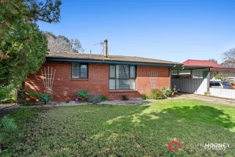Property photo of 10 Meads Place Mount Austin NSW 2650
