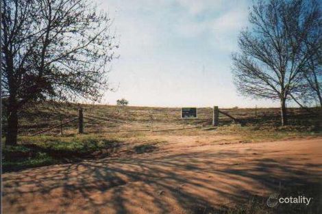 100 Powderlys Rd, Young, NSW 2594