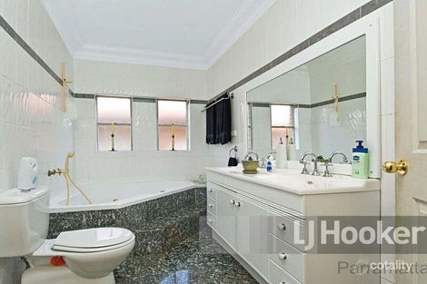 Property photo of 22 Robilliard Street Mays Hill NSW 2145
