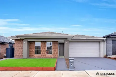 Property photo of 15 Chromite Circuit Weir Views VIC 3338