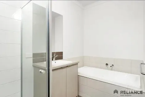 Property photo of 15 Chromite Circuit Weir Views VIC 3338