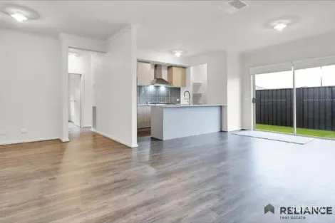 Property photo of 15 Chromite Circuit Weir Views VIC 3338