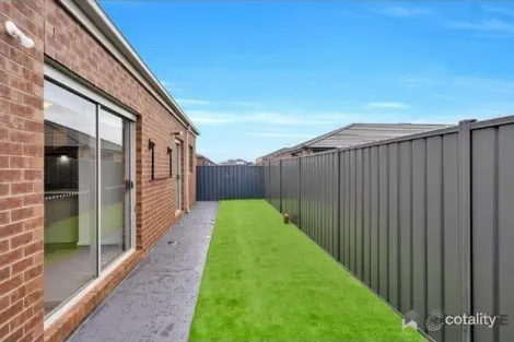 Property photo of 15 Chromite Circuit Weir Views VIC 3338