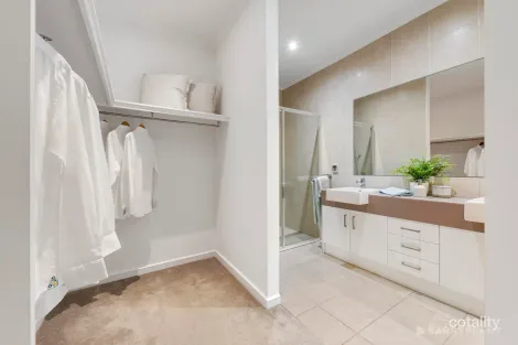 Property photo of 21 Glenview Road Doncaster East VIC 3109