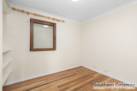 Property photo of 31 Newstead Crescent Parmelia WA 6167