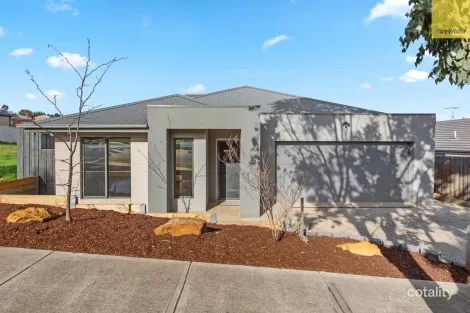 35 Rosehill Dr, Bacchus Marsh, VIC 3340