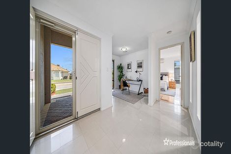 Property photo of 18 Balsam Mews Aveley WA 6069