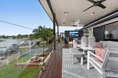 Property photo of 12 Kincardine Drive Benowa QLD 4217