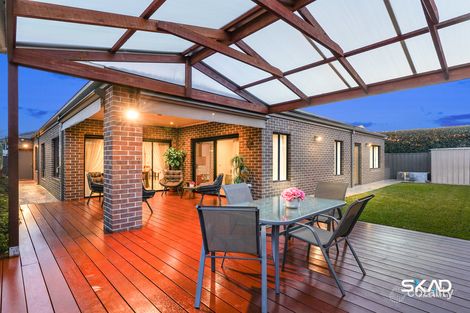 Property photo of 170 Central Park Avenue Craigieburn VIC 3064