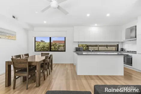 Property photo of 1/9 Weeroona Street Rye VIC 3941