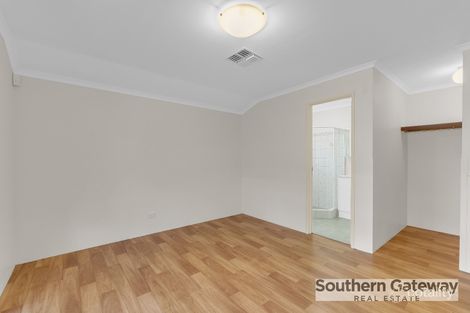 Property photo of 6 Gould Close Brookdale WA 6112