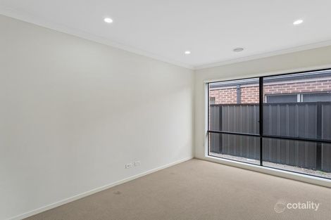 Property photo of 21 Thorngrove Street Truganina VIC 3029