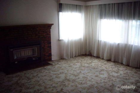 Property photo of 33 Hayes Road Strathmore VIC 3041