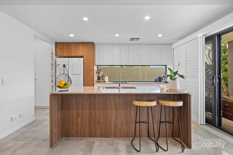 Property photo of 31/10 Vale Avenue Arundel QLD 4214