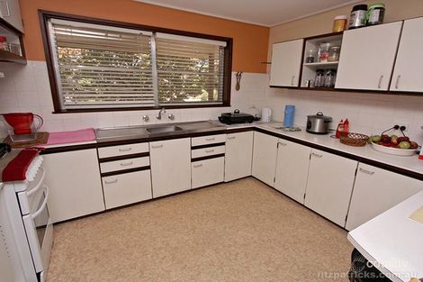 Property photo of 83 Simkin Crescent Kooringal NSW 2650