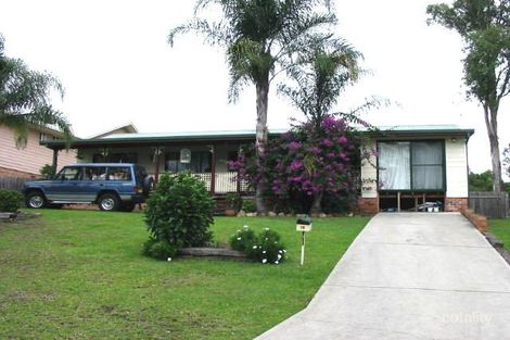 18 Pearson Pl, Wingham, NSW 2429