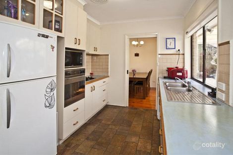 Property photo of 20 Mannering Drive Glen Waverley VIC 3150