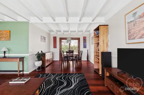 Property photo of 73 Mackenzie Street Hackett ACT 2602