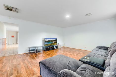 Property photo of 10 Godwin Crescent Cranbourne North VIC 3977