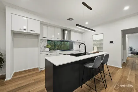 Property photo of 8 Church Crescent Marion SA 5043