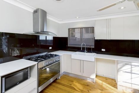 Property photo of 30 Dakara Avenue Erina NSW 2250