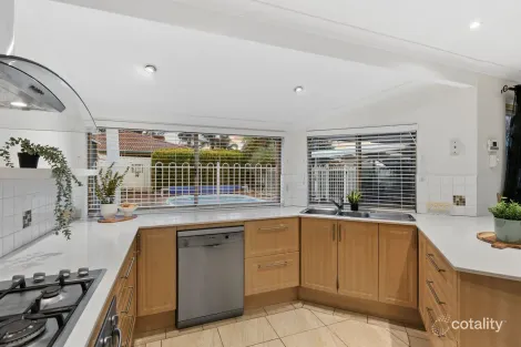 Property photo of 4 Glendevon Turn Kinross WA 6028