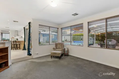 Property photo of 4 Glendevon Turn Kinross WA 6028