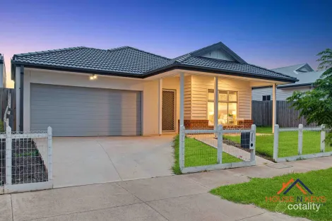 Property photo of 28 Rochester Crescent Eynesbury VIC 3338