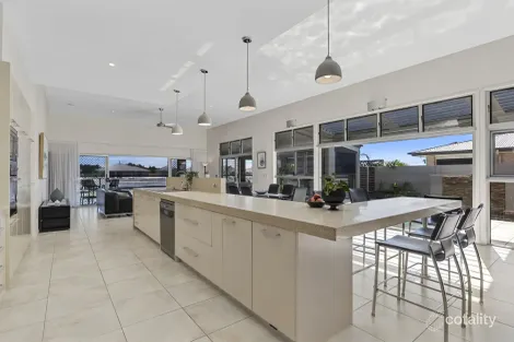 Property photo of 35 Protea Drive Bongaree QLD 4507