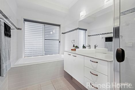 5 Backhousia Ct, North Lakes, QLD 4509