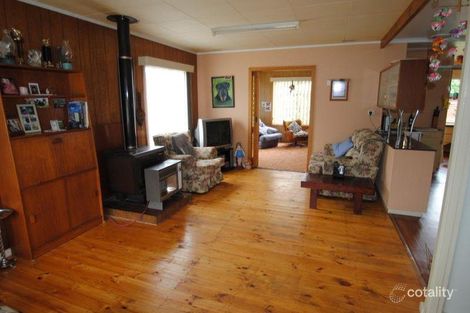 Property photo of 16 Mitchell Avenue Nelson VIC 3292