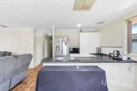 Property photo of 21 McPherson Grove Davoren Park SA 5113