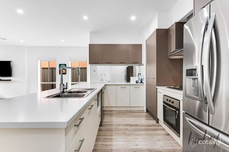 Property photo of 6 Boroka Way Craigieburn VIC 3064